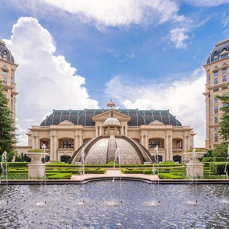 Grand Lisboa Palace Macau Exterior photo