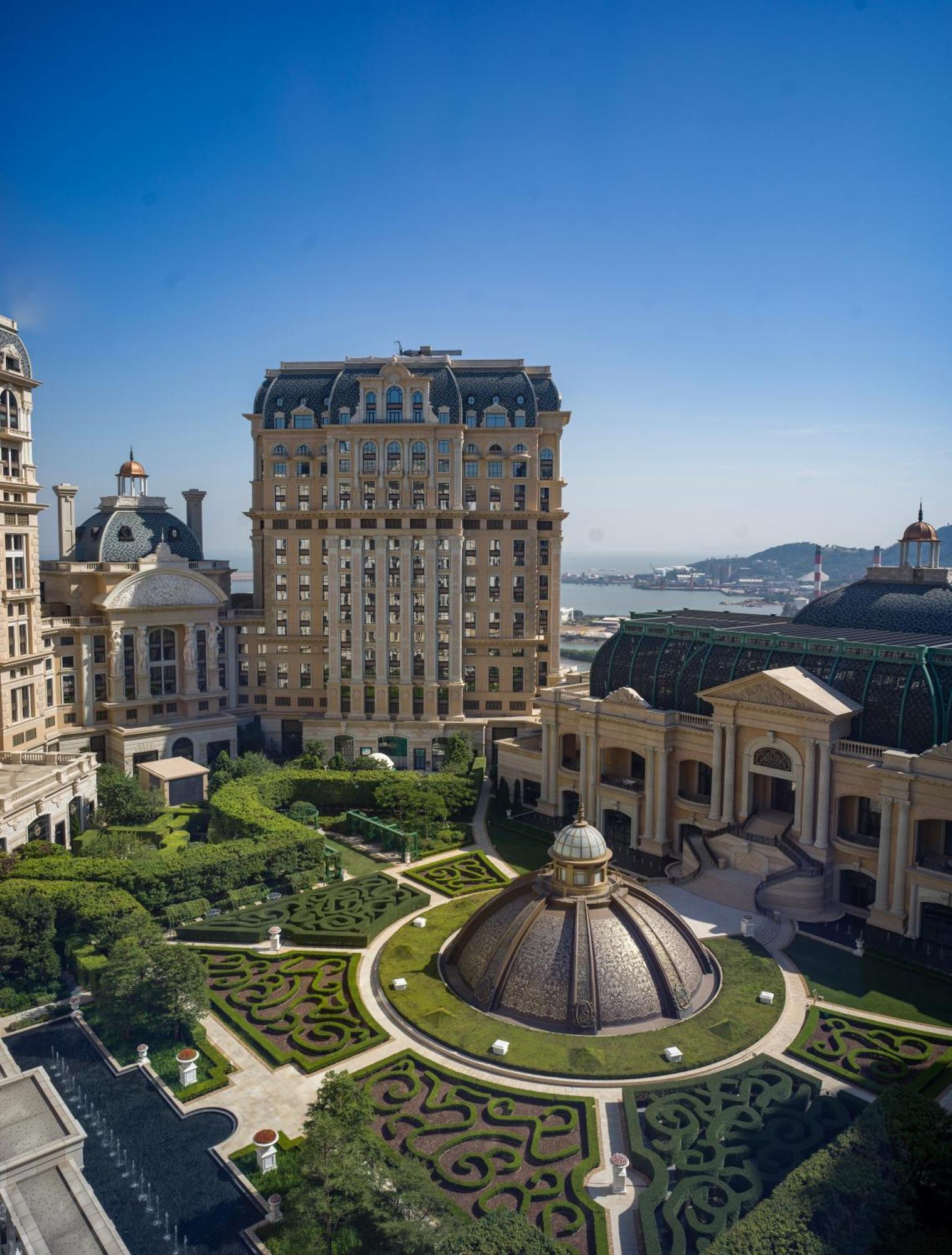 Grand Lisboa Palace Macau Exterior photo